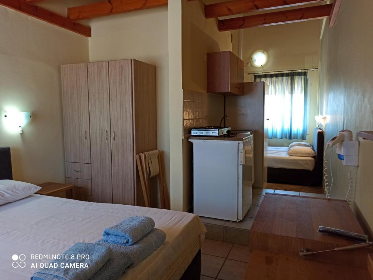 Vias Hotel Neápolis Buitenkant foto