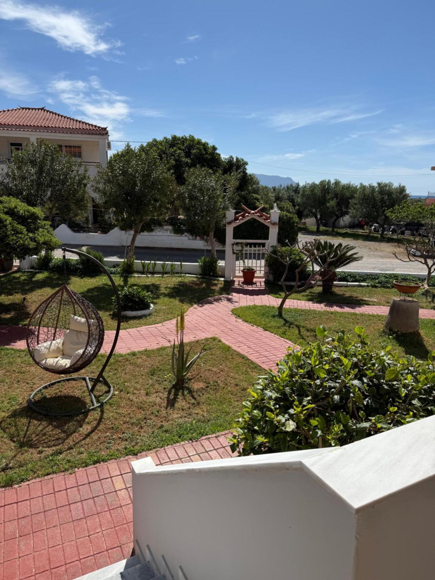 Vias Hotel Neápolis Buitenkant foto