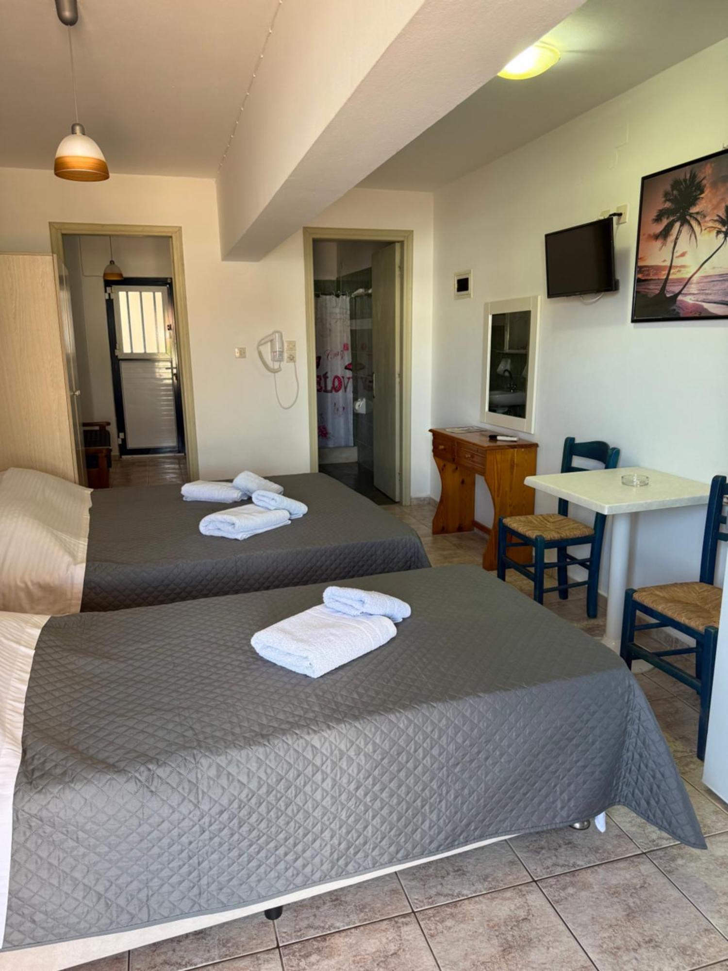Vias Hotel Neápolis Buitenkant foto