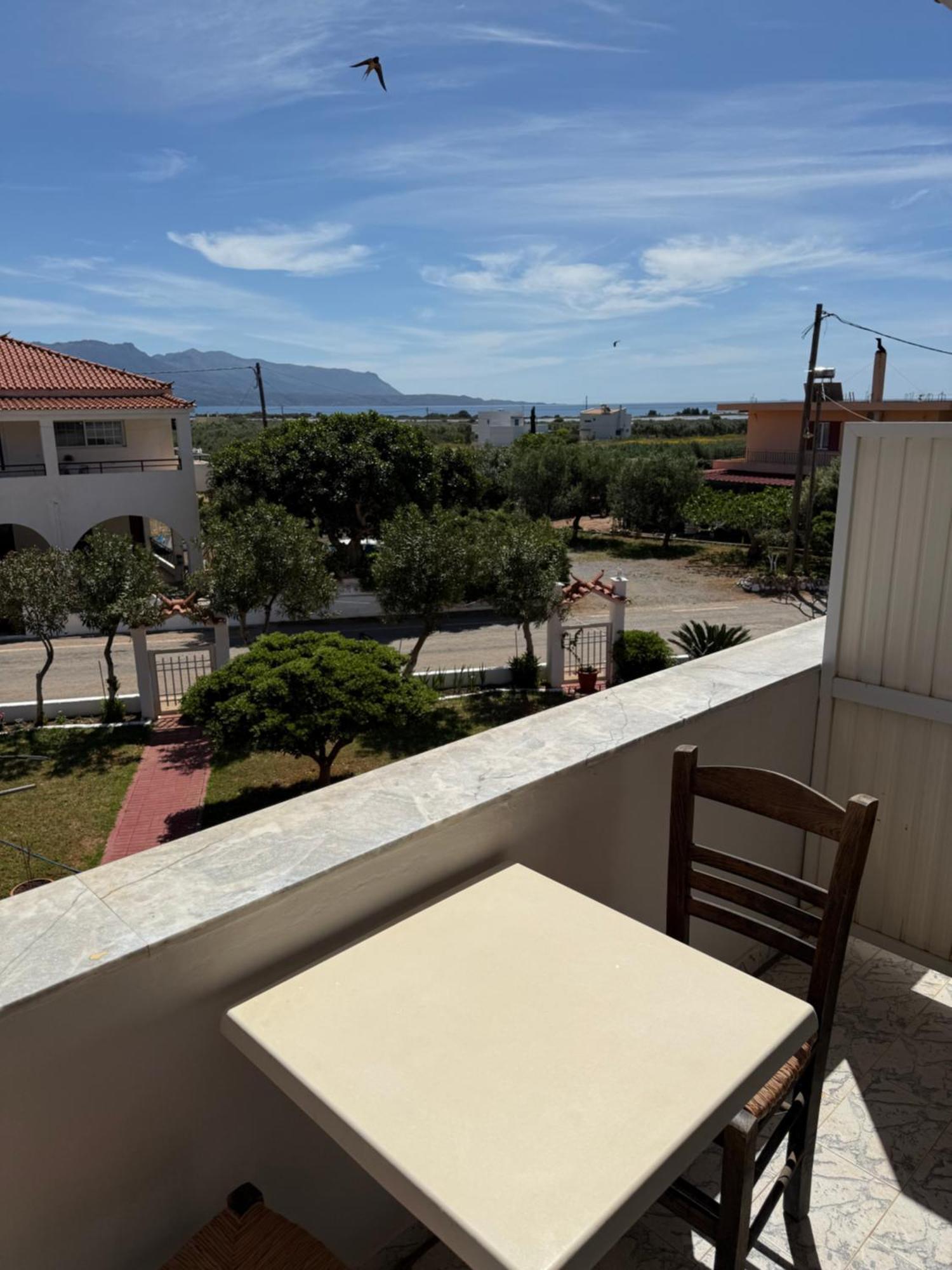 Vias Hotel Neápolis Buitenkant foto