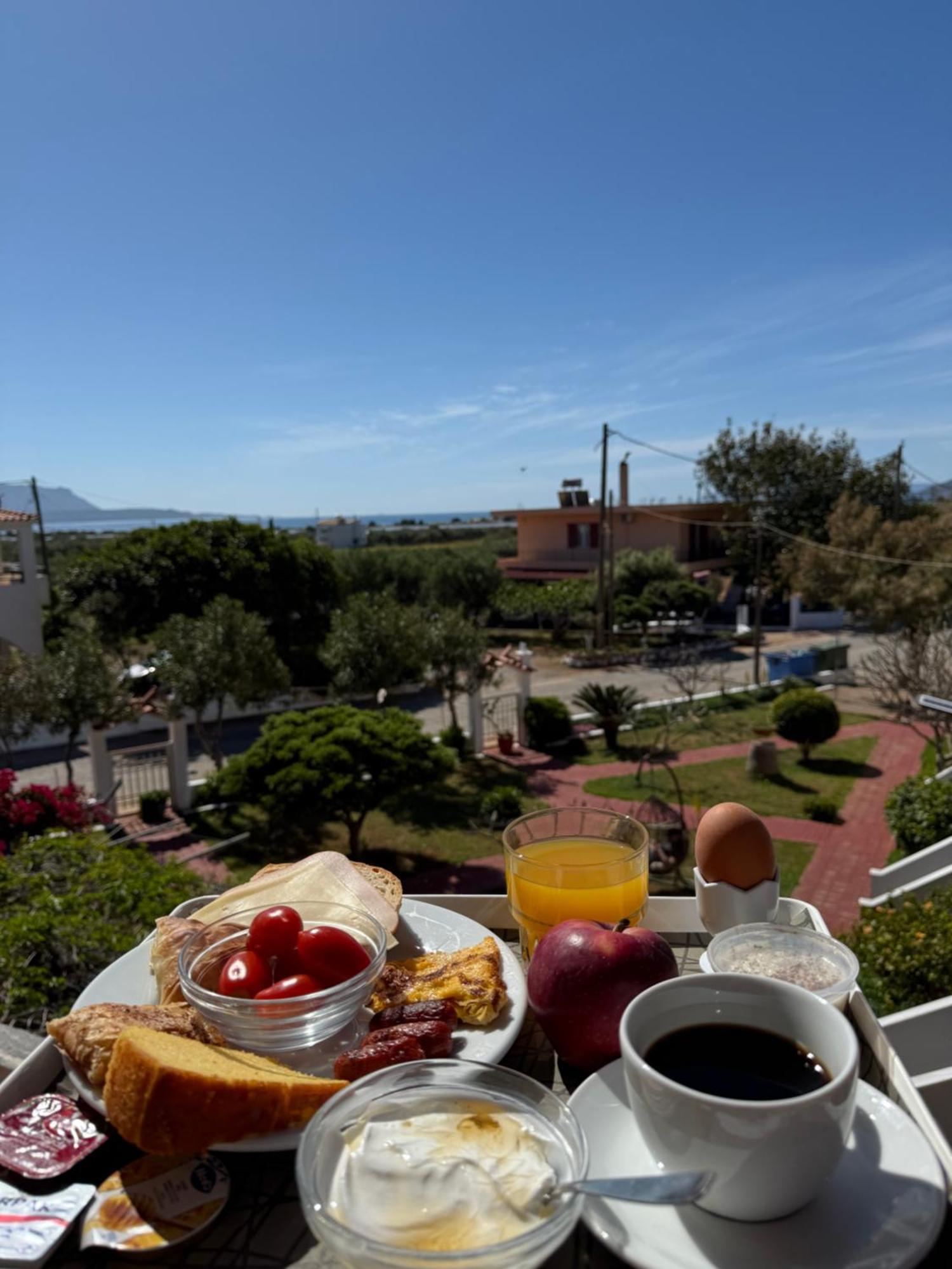 Vias Hotel Neápolis Buitenkant foto