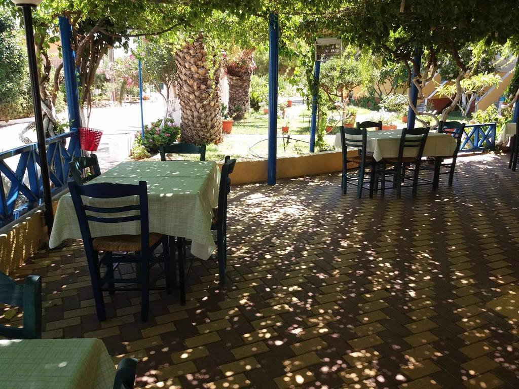 Vias Hotel Neápolis Buitenkant foto