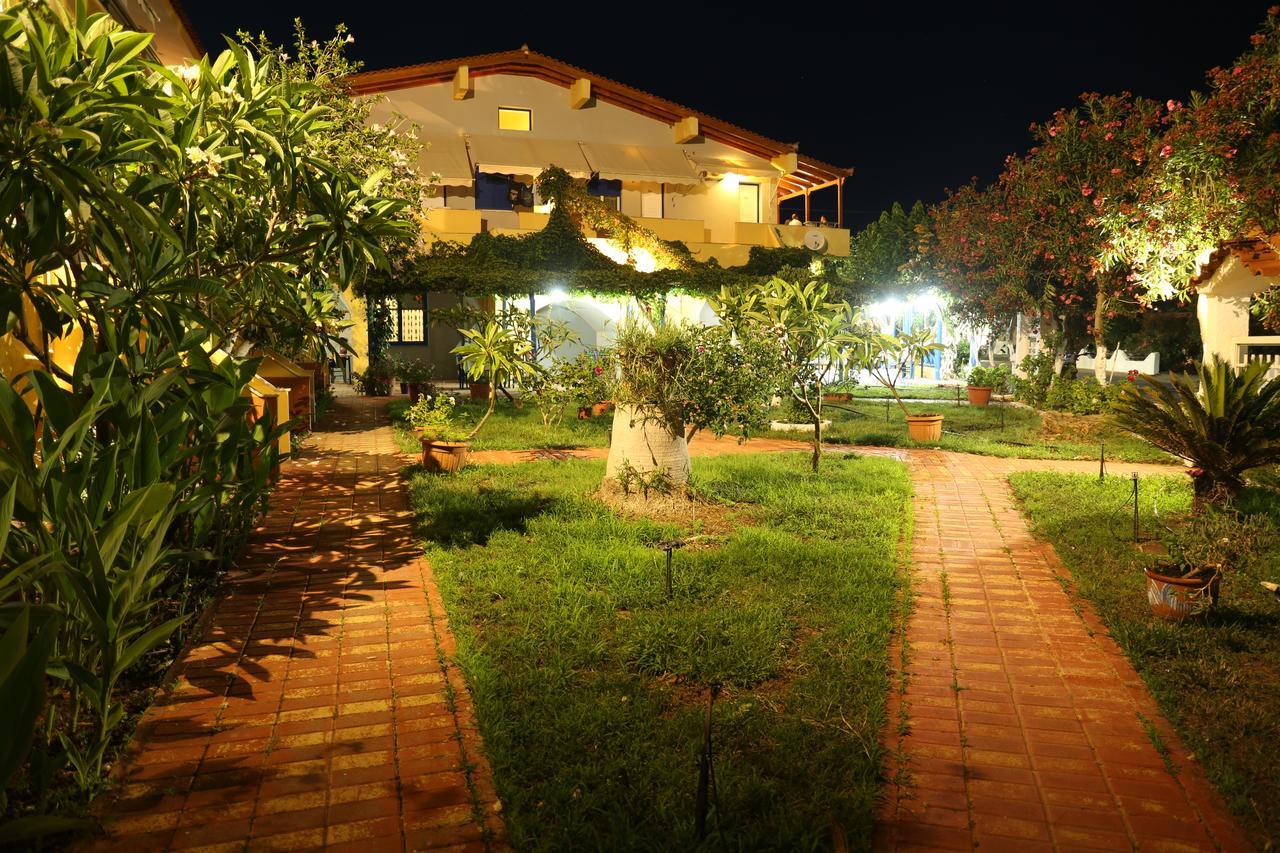 Vias Hotel Neápolis Buitenkant foto